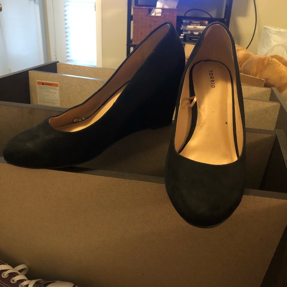 Torrid wedges
